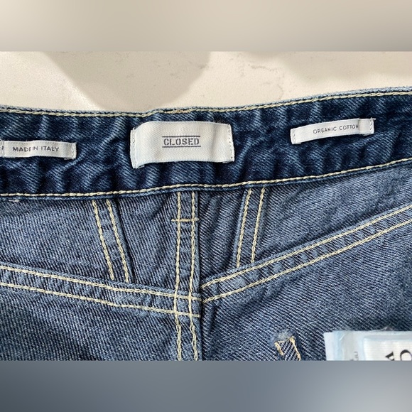 Closed Curved-X Double Button Raw Hem Tapered Jeans, organic cotton- size 26 - Picture 10 of 10